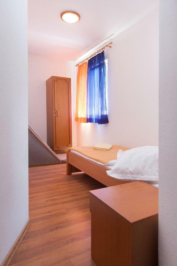 Apartmani Ivica Krzanic ポドゥゴラ エクステリア 写真